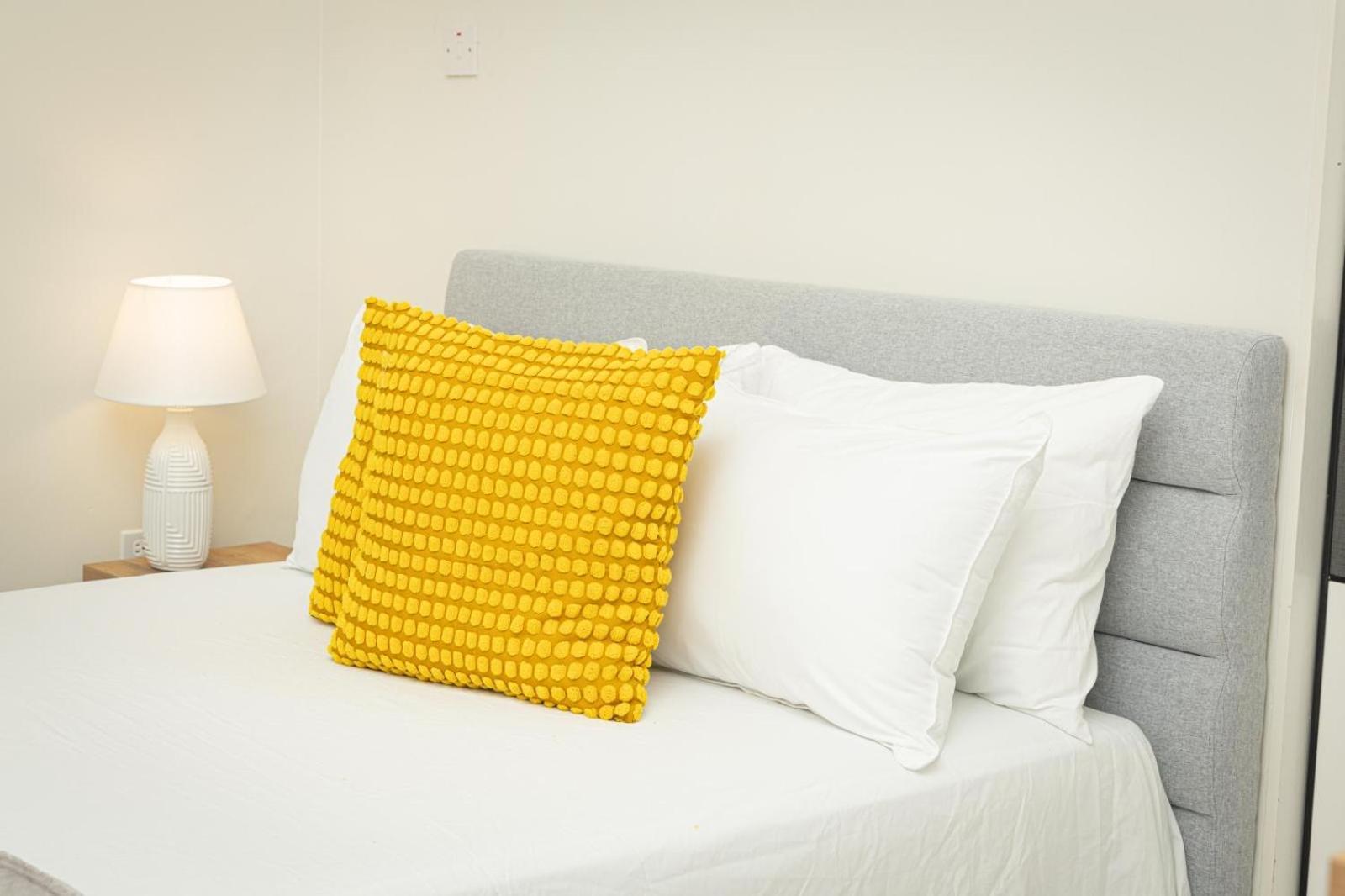 Phoenix Park Villas - Portmore - 10Mins To Beach Bagian luar foto